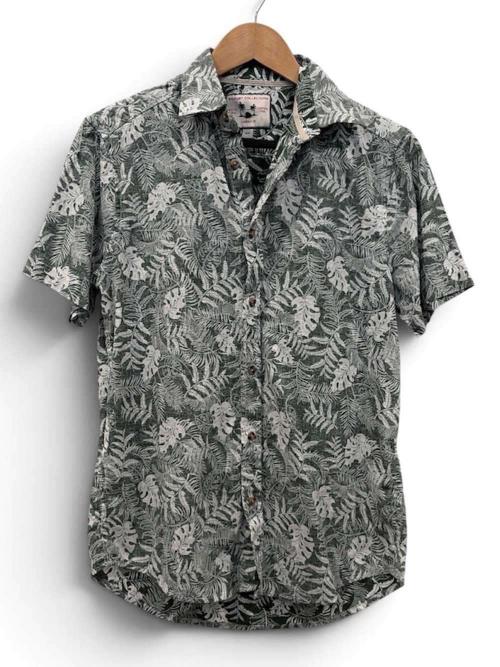 Report Collection Short-Sleeve Leaf Print Button-Down Shirt in Green and White